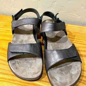 Easy spirit sandals 🩴